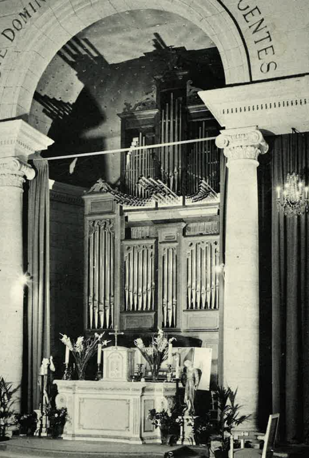 L'orgue agrandi d'un étage (ajout du troisième clavier)